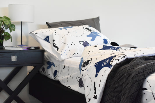 Astro Cat Zip up Bedding Set - 10% off at Checkout