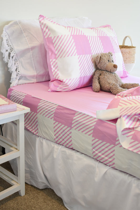 Pink Gingham Zip up Bedding Set - 10% off at Checkout